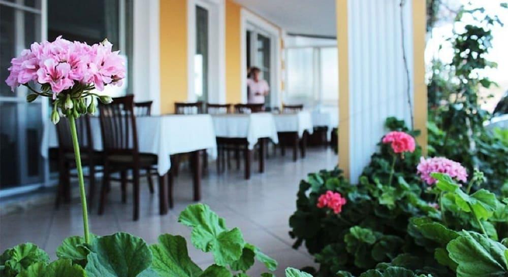 Foca Yali Hotel Екстер'єр фото